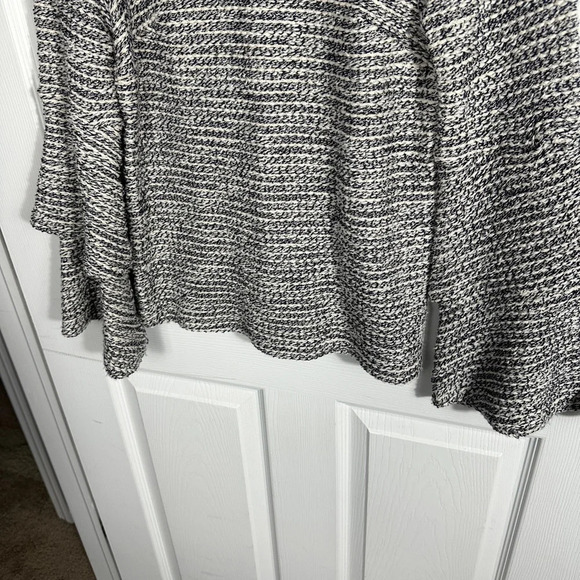 Sail to Sable top size XS, navy/off white with bell sleeves, nubby, nautical - Picture 2 of 8